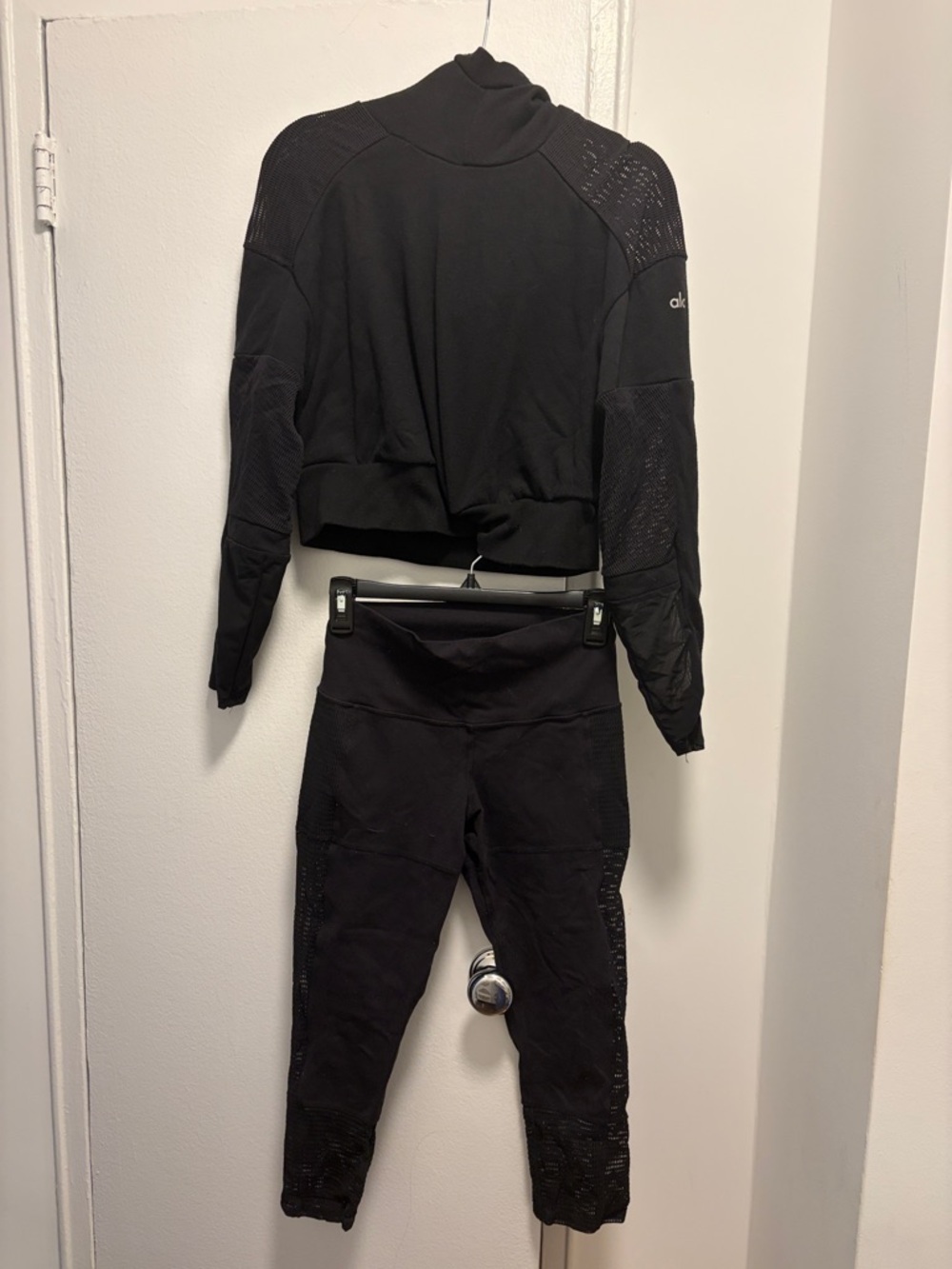 ALO Black Cropped Hoodie & High-wWaist Leggings Set